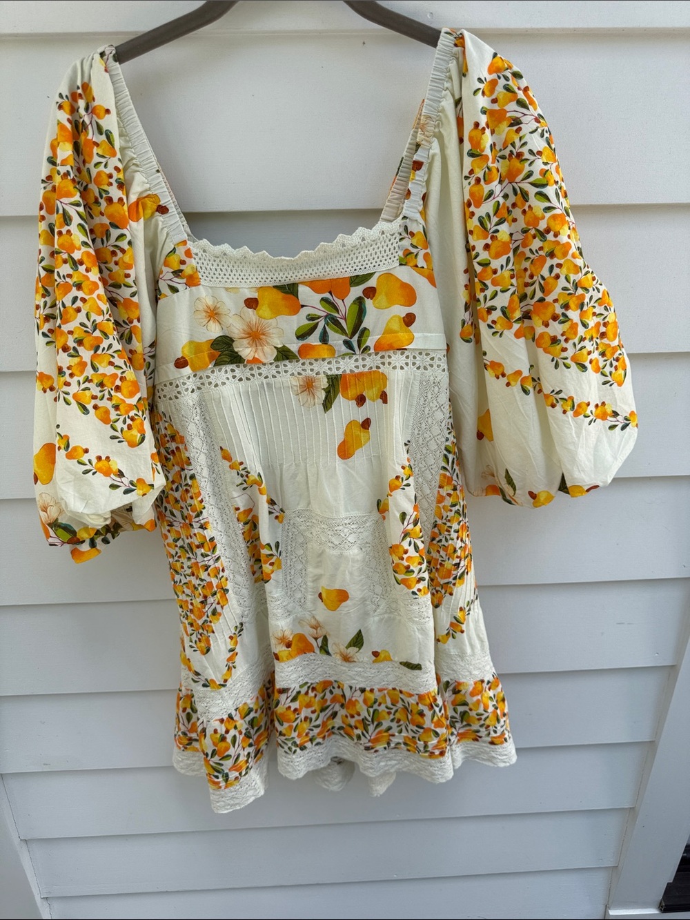 FARM Rio cashew citrus dress with Yellow-Orange Print - Picture 3 of 6